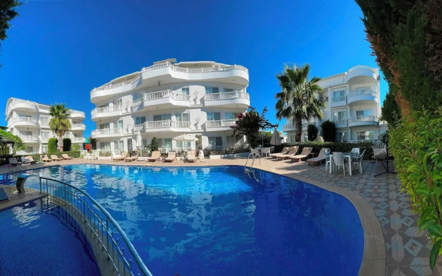Belka Golf Residence Delux apt. Poolside