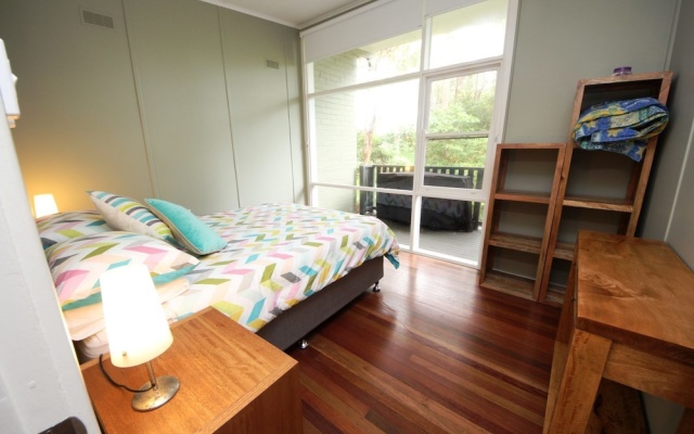 Little Bay Cottage at South West Rocks – Guest Rooms – Arakoon