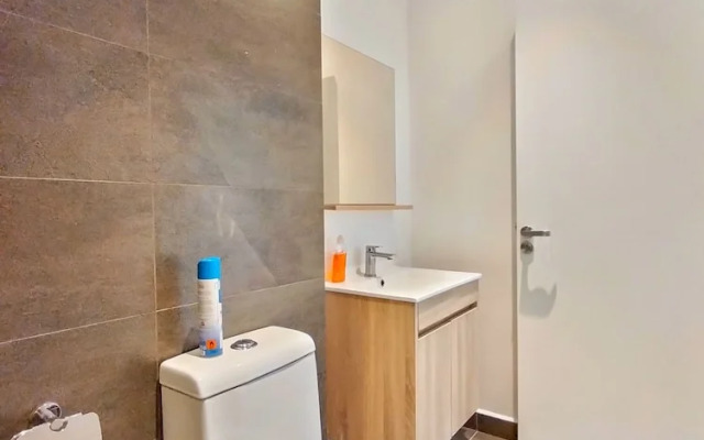 Lux Suites Astoria Apartments Lavington