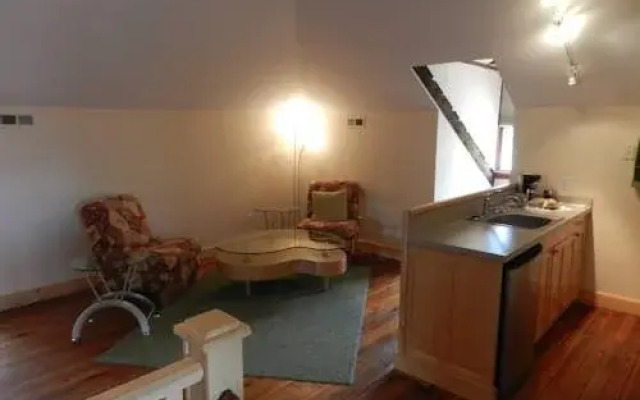 Schiller Guest Suites