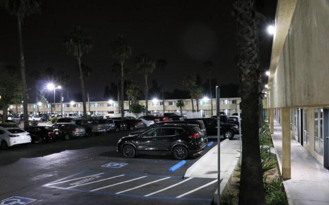 Valli Hi Motel