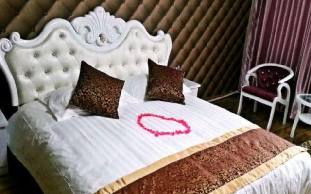 Urumqi Furong Mingdi Business Hotel