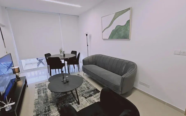 104 NIC - 303 Stay Cosmo City Suite