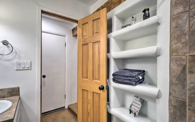 Historic Railyard Bungalow - Walkable Location!