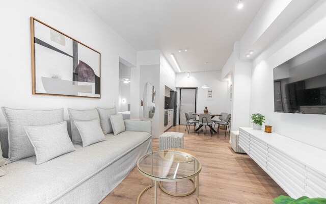 Phaedrus Living: Prosperity Residences Paradise