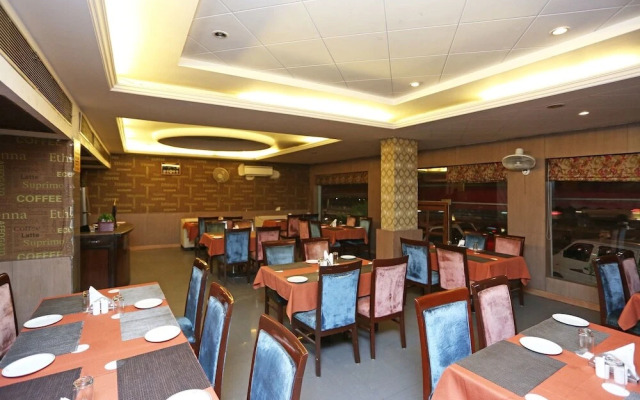 Lohias Hotel by OYO Rooms