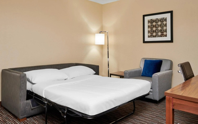 Four Points by Sheraton Milwaukee Airport