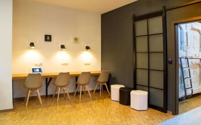 area24I7 Europaplatz Apartment
