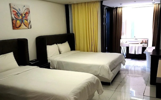 Waystone Seoubong Hotel