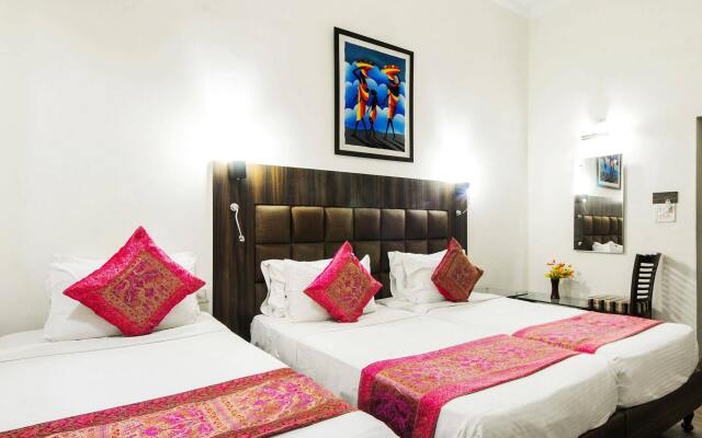 Zo Rooms VIP Road Kalakriti