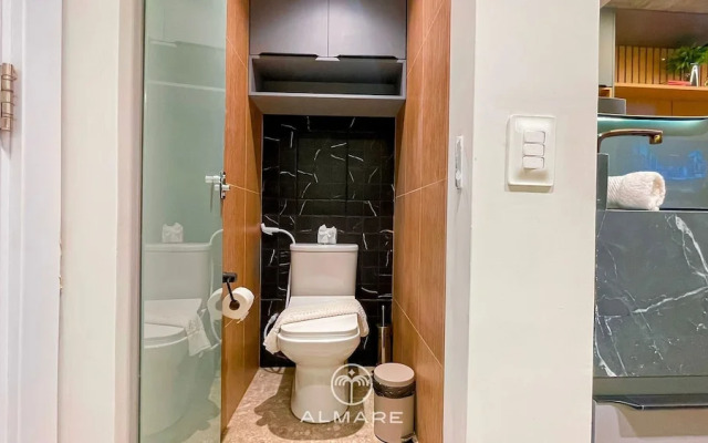 Setai Yacht Premium II - By Almare Flats