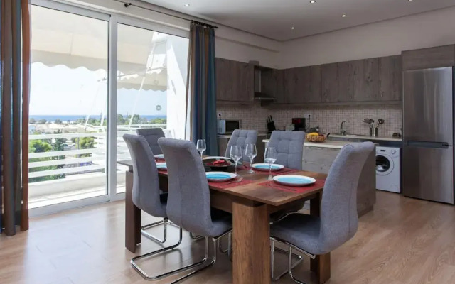 Luxurious 3-bedroom Seaside Retreat Fully Renovated April 2025