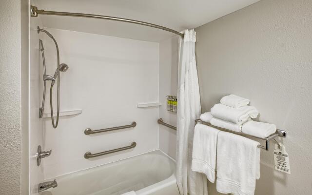 Holiday Inn Express & Suites Raleigh North - Wake Forest, an IHG Hotel