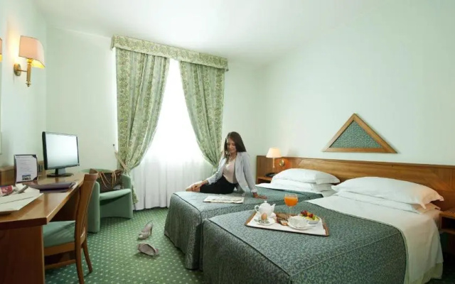 Castagna Palace Hotel & Restaurant