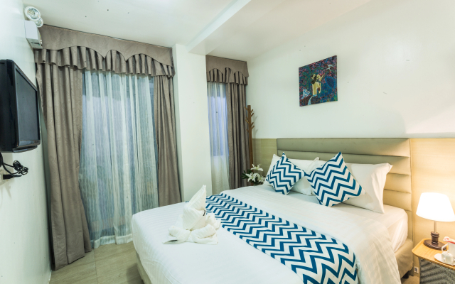 Grand Blue Beach Hotel