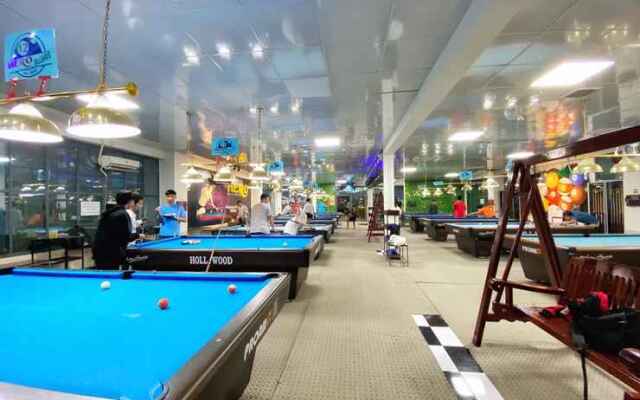 Hero Hostel & Billiards