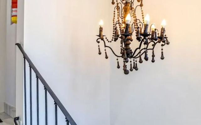 Charming One-bedroom Apartment Near the Cathedral Zacatin 302