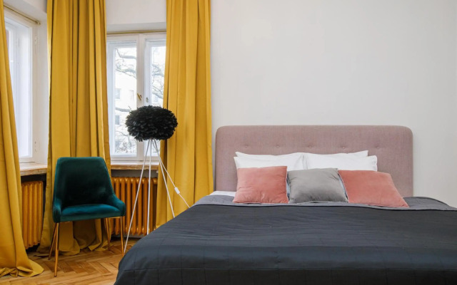 Apartment near old town in historical building