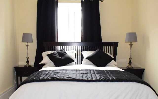 Central Dublin 1 Bedroom Apartment
