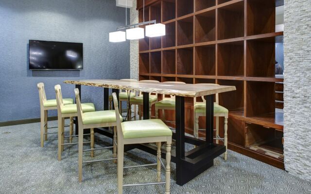 DoubleTree by Hilton Hotel Biloxi