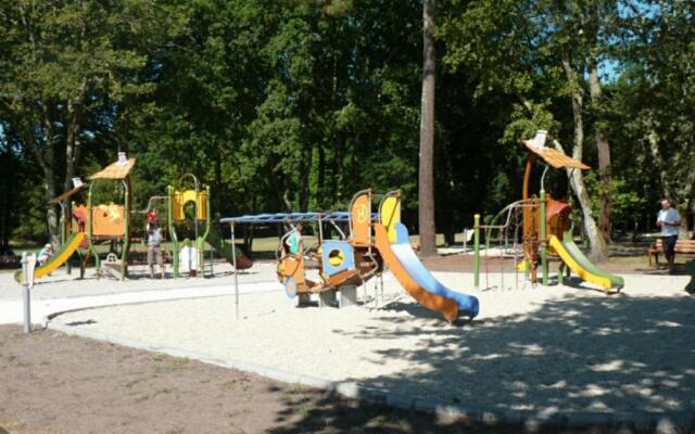 Beautiful Louisiana villa sleeps 6 with pool