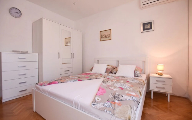 Room Vesna
