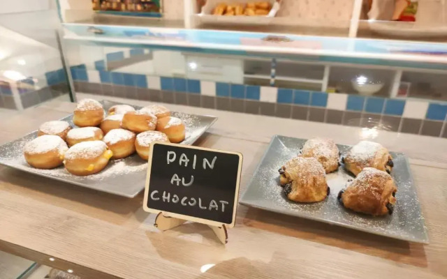 Hotel Adria B&B - Colazione fino alle 12
