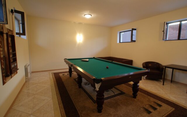 Na Tsentralnoj 16 Guest House