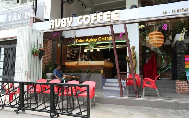 Hong Bao Thach Hotel