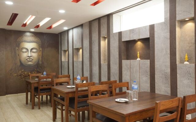 Oyo 370 Hotel Devdaha And Restaurant
