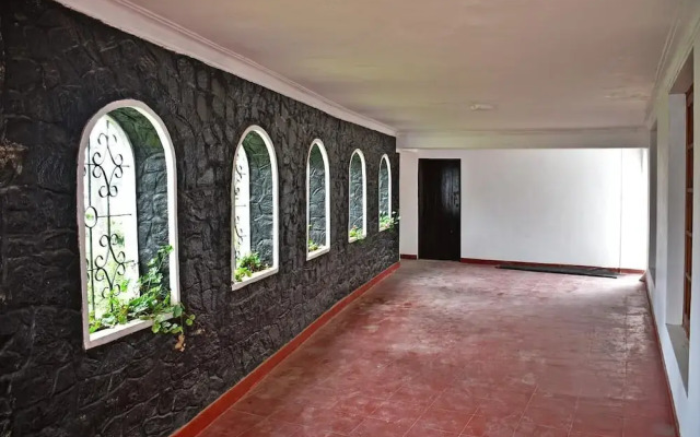 OYO 476 Bloomfield Villa