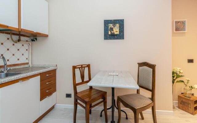 Town 6 - small studio in Cernobbio