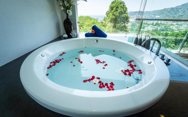 CAPITAL O890 The Royal Bay View Villas