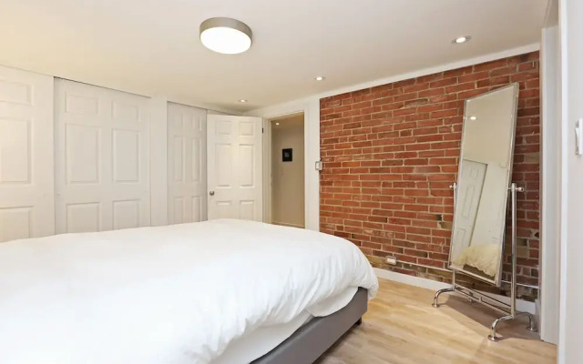 Applewood Suites - Executive Basement