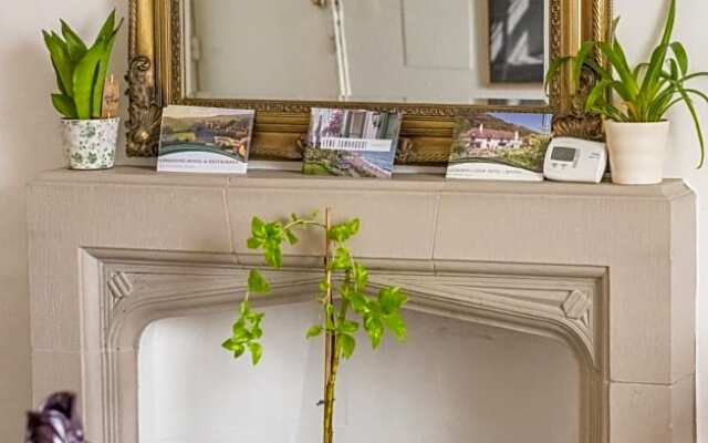 Lyme Townhouse