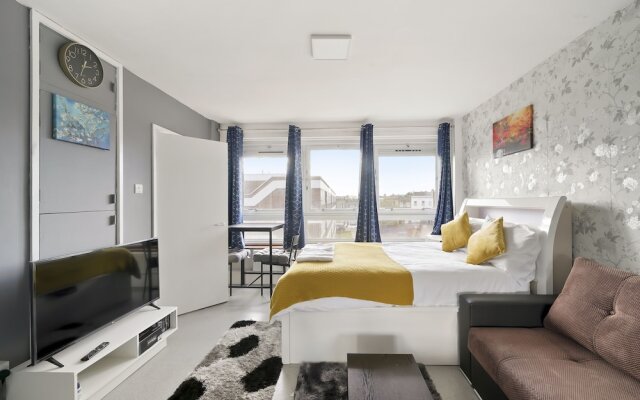 Impeccable 1-bed Apartment in London