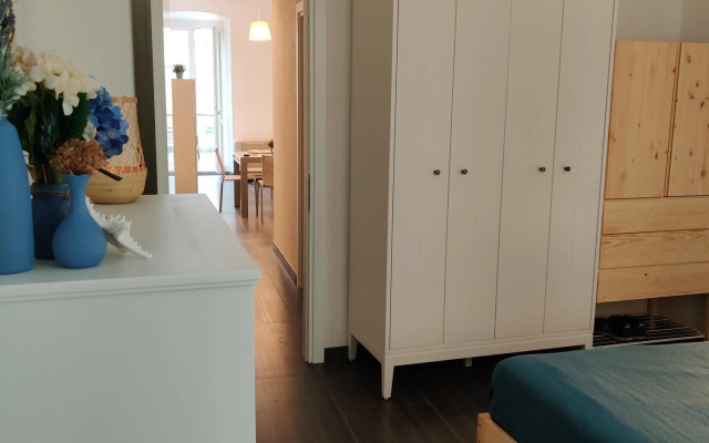 Vista sul carruggio, centro storico di Chiavari