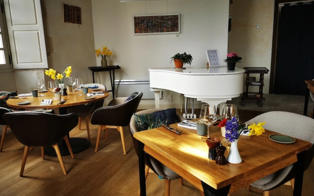 Le logis de l'abbaye de Saint Savin