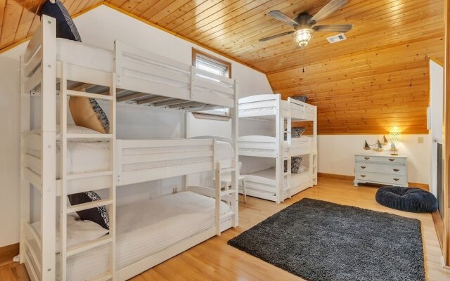 The Sandcastle 4 Bedroom Home by RedAwning