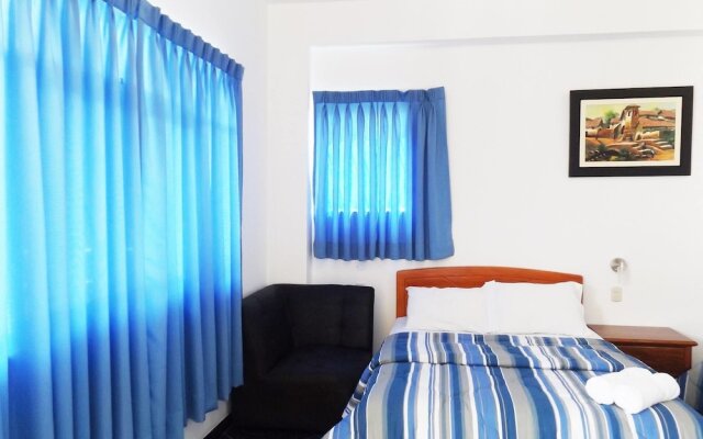 El Tirol Hotel y Piscinas