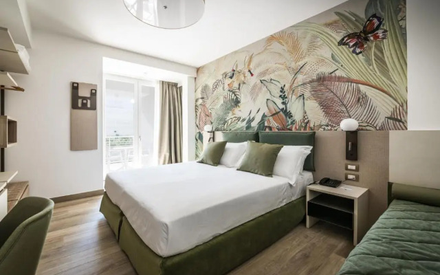 Life Hotel 4 Superior