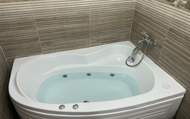 Lovely flat with bathtub 5 mins from center