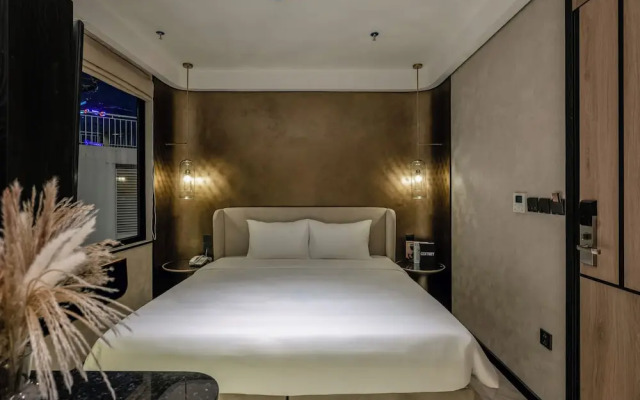 iRest Signature Ba Dinh Lakeside