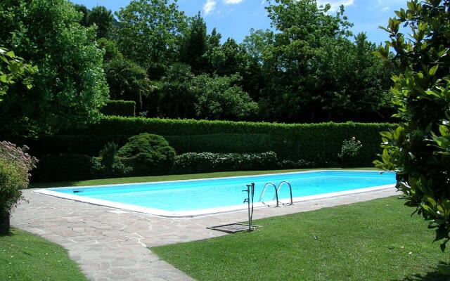 Garden-view| 2 Swimming Pools| Tennis Court| Italian Lakes