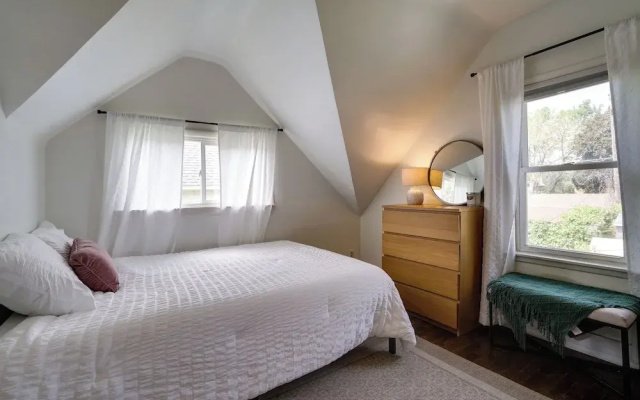Pet-friendly Saint Paul Home Near Allianz Field!