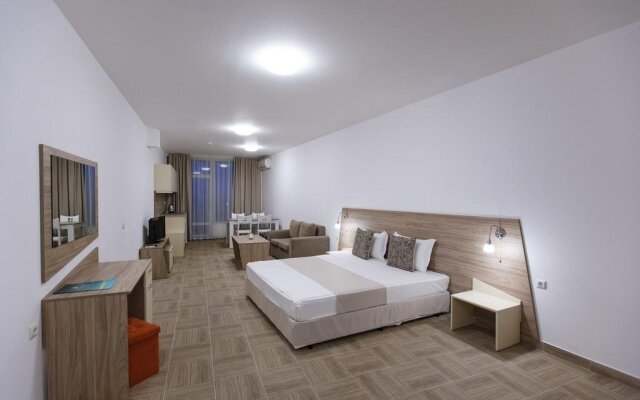 Silver Beach Apart Complex
