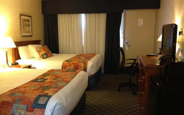 North Vancouver Hotel