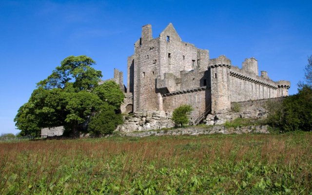 OYO Arden Guest House, Craigmillar Castle Edinburgh