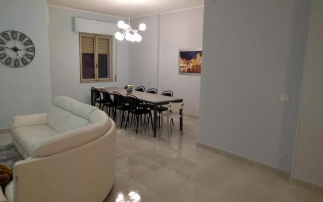 Casa Bella - 3 Baths - Walk to Ortigia