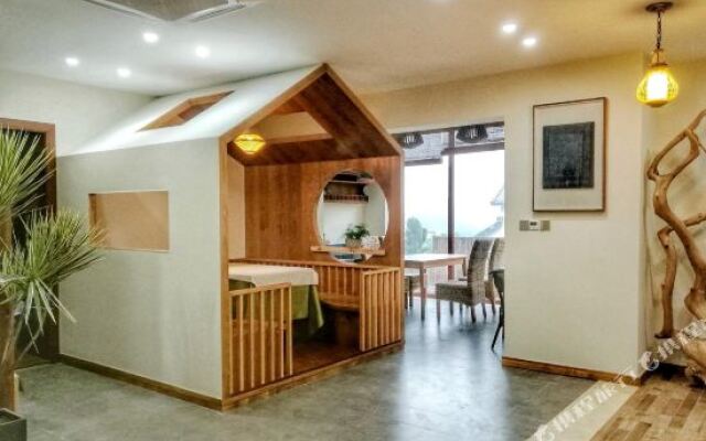 Hangzhou Lingyin Zhanrantang Holiday Hotel